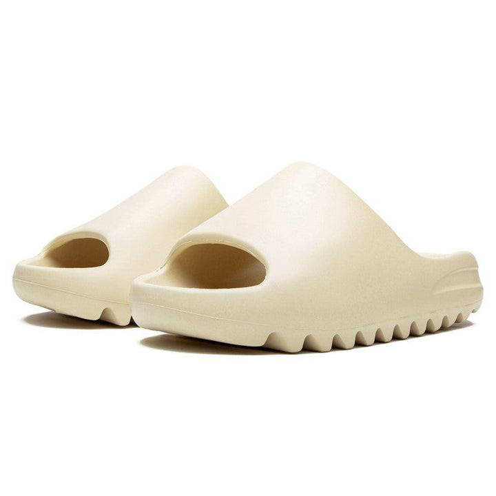 Yeezy Slides ‘Bone’ (Matte)